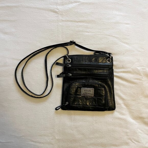 Nicole Miller Black Adjustable Cross Body Purse - Picture 1 of 4